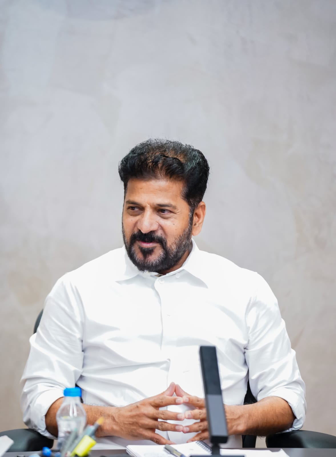 రోడ్ల అభివృద్ధికి ఒకే వ్యవస్థ.. హైదరాబాద్ రోడ్ నెట్‌వర్క్‌పై సీఎం రేవంత్ కీలక ఆదేశాలు