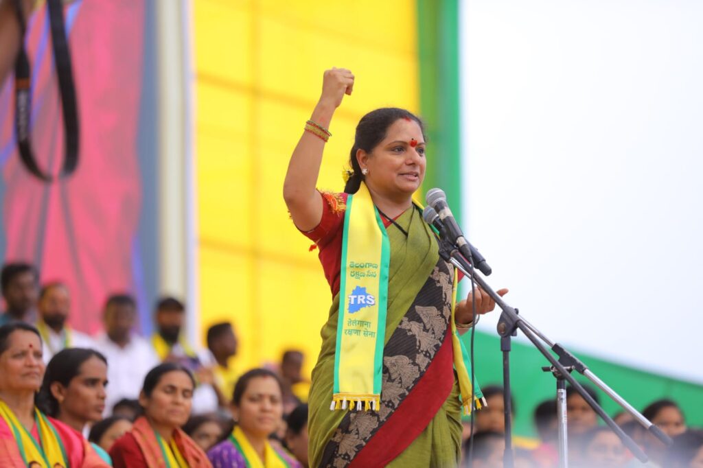 ‘నేను బహుజనుల బాణాన్ని.. యువత యుద్ధ నినాదాన్ని’: కవిత